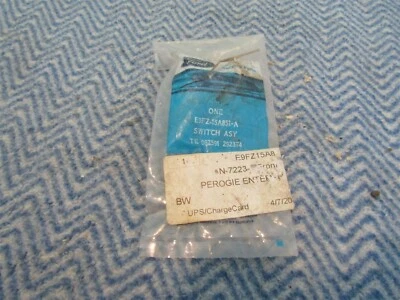 NOS 1983 - 1993 FORD MUSTANG PARKING BRAKE WARNING LIGHT LAMP SWITCH E9FZ15A851A - Image 1 of 3