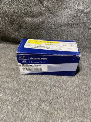 Genuine Hyundai 2014-2016 Elantra Elantra Coupe Antenna Assembly 96210-3X205-N5S - Image 1 of 3