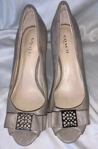 Coach Gretchen Gray Leather Bow Wedge Heel Open Toe Size 6.5 B - Picture 1 of 7