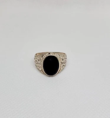 Anillo de plata de ley 925 para hombre hecho a mano con piedra sintética de ónix negro Foto 1 de 4