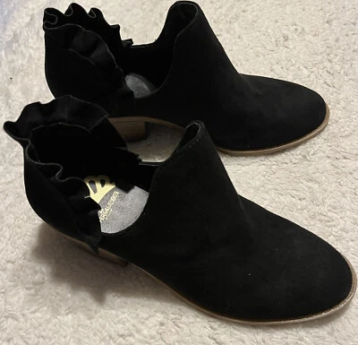 NEW Fergalicious By Fergie Becket Black Ruffle Side Slit Booties Women Size 5.5M - Image 1 of 4