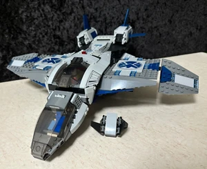Lego #6869 Marvel Marvel Super Heroes Quinjet Aerial Battle. Ship Build Only - Picture 1 of 11