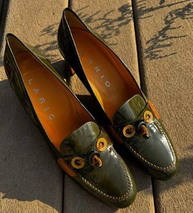 LARIO Women Loafer Pumps Shoes 41.5 EU 10 US Patent Leather Olive Orange Tassel - Picture 1 of 6