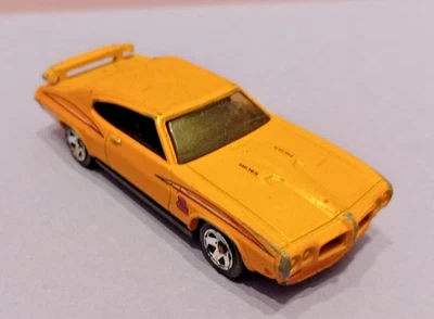 Hot Wheels 1:64 Macchinina Automobilina '70 Pontiac GTO Judge - Malaysia 2010 - Immagine 1 di 4