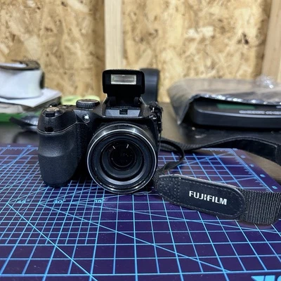 Fujifilm FinePix S Series S2000HD 10.0MP Digital Camera - Black - Image 1 of 4