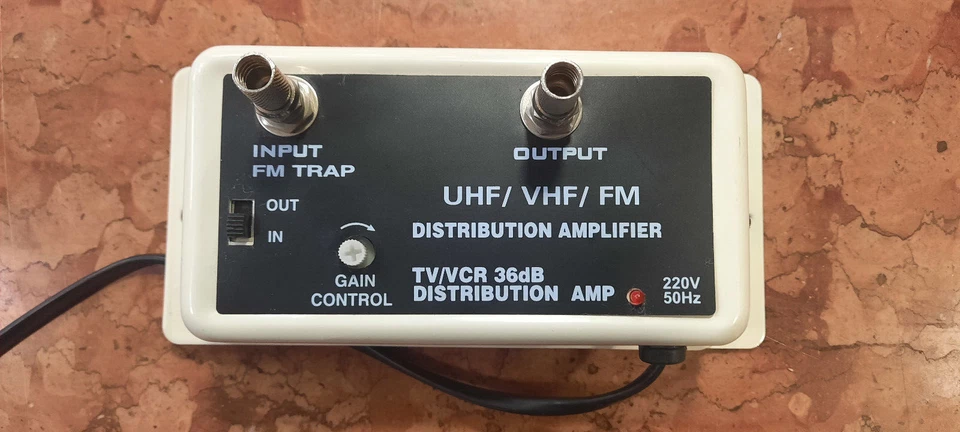 Uhf/Vhf/Fm Booster Signal Distribution Amplifier 36 dB with FM Trap Switch - Image 1 of 1