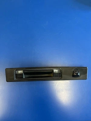 2018 volvo xc 90 rear tail gate handle/back up camera - Image 1 of 4