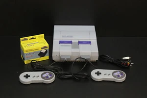 Super (SNES) w/2 Controllers - Picture 1 of 1