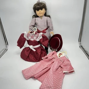 AMERICAN GIRL Samantha Doll Necklace Hat Robe VTG Pleasant Company Big Teeth NEW - Picture 1 of 17