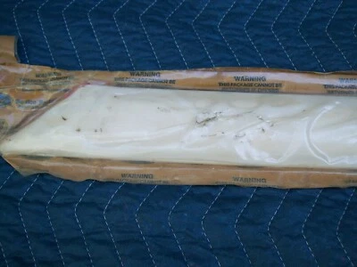 Ford OEM 1994 1995 1996 Escort Exterior Lado del Conductor Puerta Trasera Moldura Derecha Foto 1 de 4