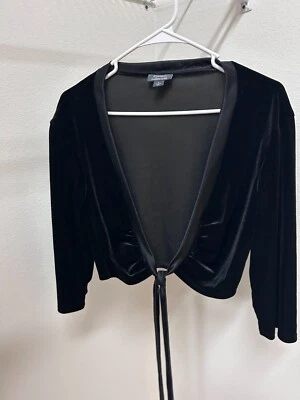 Hermosa chaqueta de terciopelo negra Dress Barn hecha en EE. UU. Foto 1 de 4