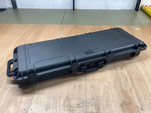 MAX1100 storage case with handle and wheels - Picture 1 of 4