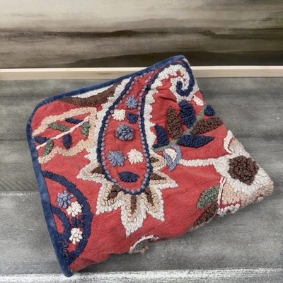 Funda de almohada Pottery Barn Nora bordada cachemira 22”x22” descolorida lavada leer Foto 1 de 4