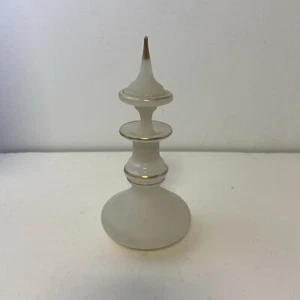 Antique English Bristol Glass Scent Bottle Opaque White with Gold Paint Accents - Picture 1 of 11