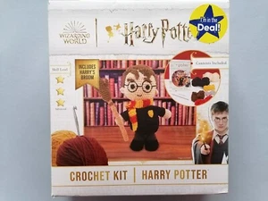 MAKE YOUR OWN HARRY POTTER Crochet Kit, includes Harry's Broom - Wizarding World - Picture 1 of 6