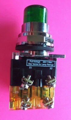Eaton Cutler Hammer 10250T/91000T E34 Green Illumin Push Button Full V.24 AC DC - Image 1 of 4