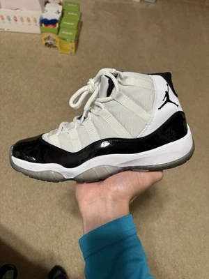 Talla 9 - LIMPIO Air Jordan 11 Retro Concord 2011 Foto 1 de 4