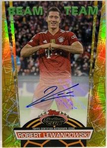 Robert Lewandowski 10/50 Autogrammbalken Team Gold Topps Stadion Chrom 2021/22 - Bild 1 von 2