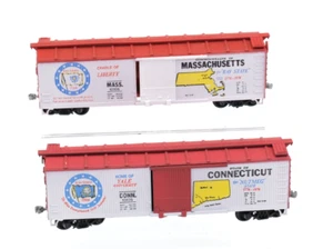 2 Vintage TM HO Scale Bicentennial Freight Cars Massachusetts & Connecticut C-7 - Picture 1 of 8