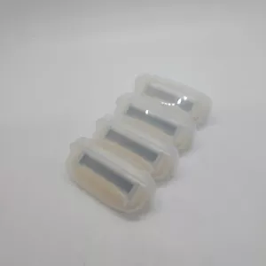 ESTRID - A FEMALE FIRST VEGAN RAZOR BRAND 4 x REPLACEMENT REFILL BLADES YELLOW - Picture 1 of 3