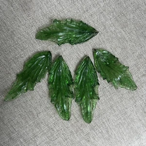 5 Czech Glass Leaves 3" x 1.5" Leaves - Opaque Green - Picture 1 of 5