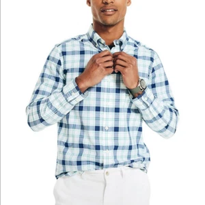 Nautica Men's Sustainably Crafted Classic-Fit Plaid Button-Down Shirt Size Large - Picture 1 of 4