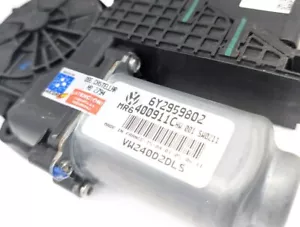 Motor Elevalunas Delantero Izquierdo Volkswagen Polo 6Y2959802 - Imagen 1 de 3