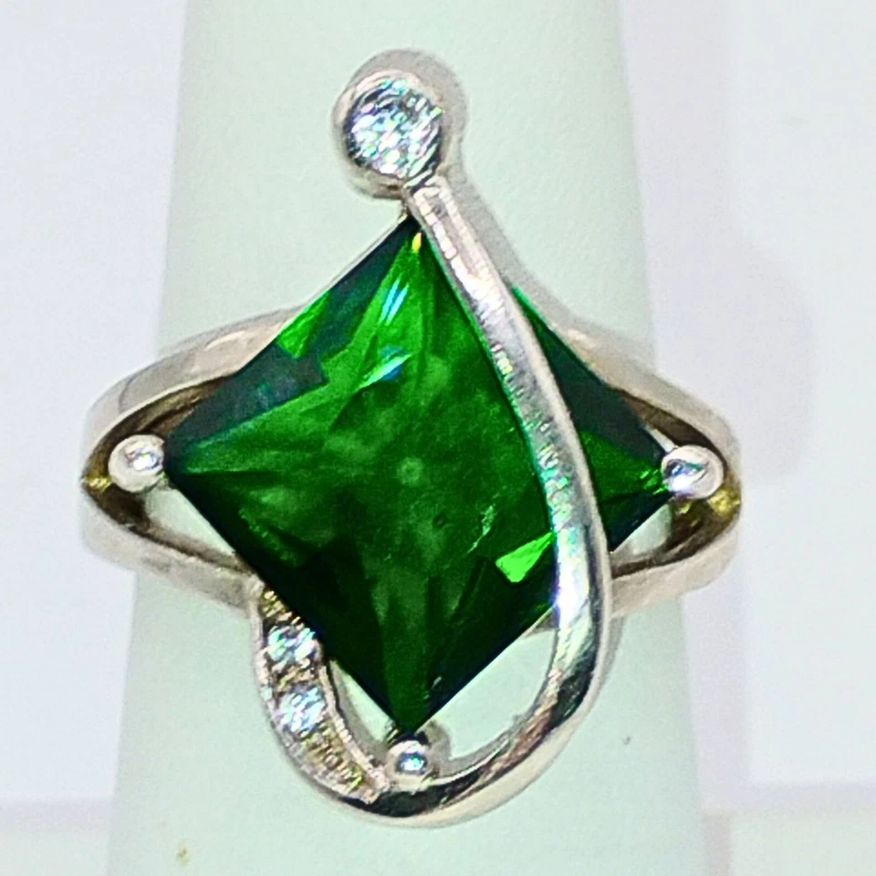Anillo enchapado en plata esmeralda diamante creado en laboratorio talla 7,25 de colección para mujer Foto 1 de 4