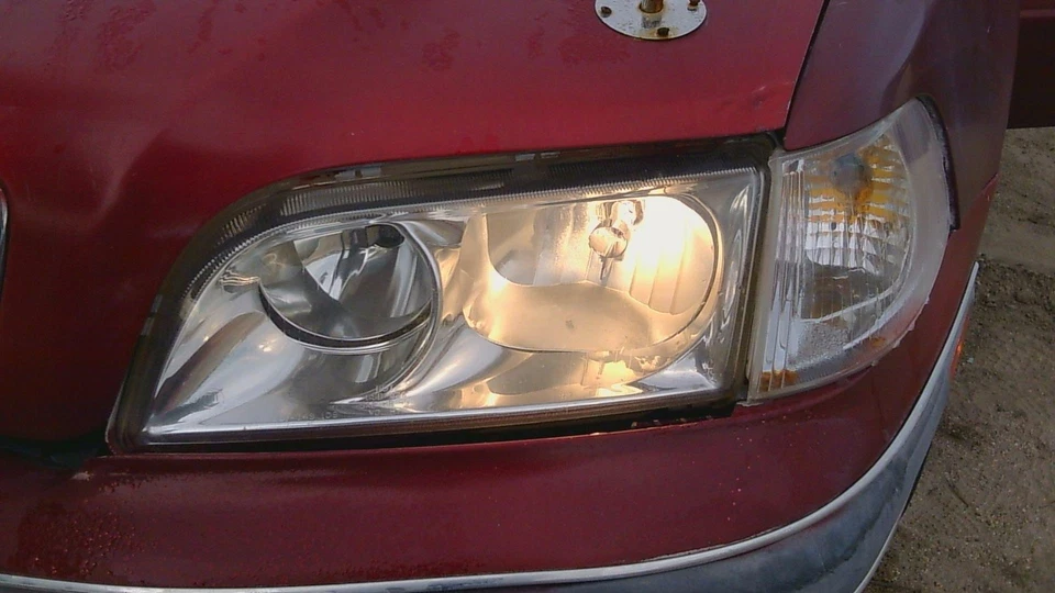 车头灯总成沃尔沃 40 系列左 00 01 02 03 04 — 第 1/1 张图片