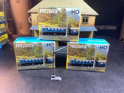 VOLLMER HO CATENARY SUPPORTS THREE BOXES OF TEN; 3 7/8 INCHES (10 CM) TALL - Image 1 of 2