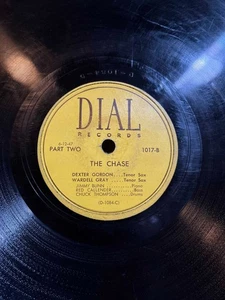 78 rpm Dexter Gordon and Wardell Gray Dial 1017 THE CHASE in V/V+ - Picture 1 of 2