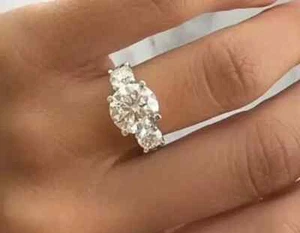 IGI Certified 2.50Ct Round Lab Grown Diamond 3 Stone Wedding Ring 950 Platinum - Picture 1 of 7