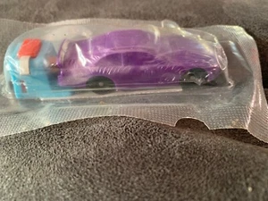 Pegatinas púrpuras sin abrir para coche de juguete premium push and go cereal - Imagen 1 de 3