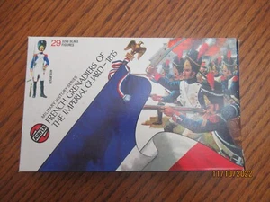 Airfix #51460-6 French Grenadiers of the Imperial Guard 1815 29 Fig Gray Color - Picture 1 of 7