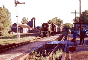 5x7 COLOR PHOTO NY CENTRAL PUTNAM DIV RS-3 #8259 YORKTOWN HTS LAST TRAIN 5/29/58 - Picture 1 of 1