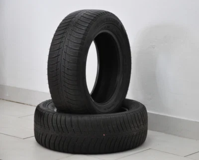 Winterreifen 16 Zoll 215/60 R16 Reifen M+S Bridgestone Blizzak LM001 2018 4.6mm - Bild 1 von 4