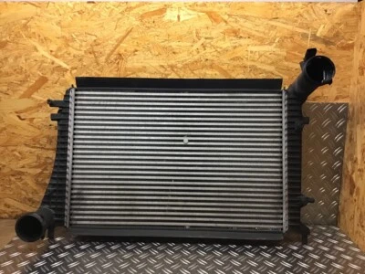 454762 Intercooler VW Passat Variant (3C5, B6) 2.0 TDI 3C0145803E - Immagine 1 di 4