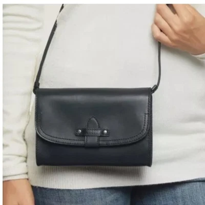 Bolso Bandolera Frye Pequeño Negro Cuero Italiano Casey Minimalista Tachonado Foto 1 de 4