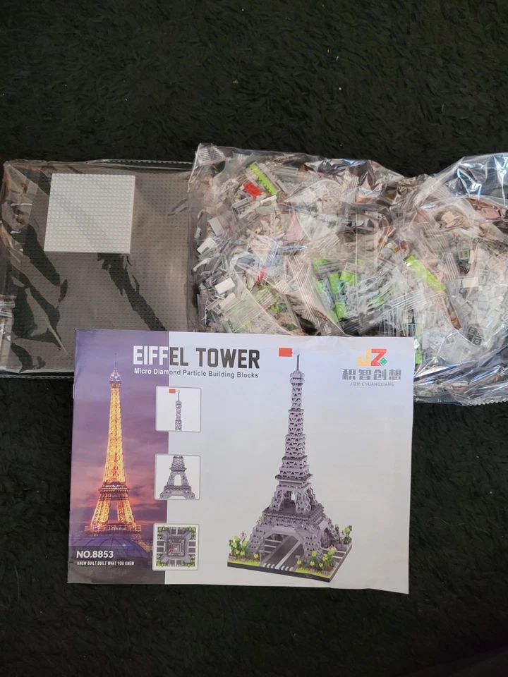 Eiffel Tower Building Set w/o Box - Image 1 of 1