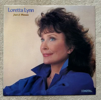 LORETTA LYNN - JUST A WOMAN Vinyl LP RECORD 1985 Album COUNTRY MCA 5613 NM Foto 1 de 4