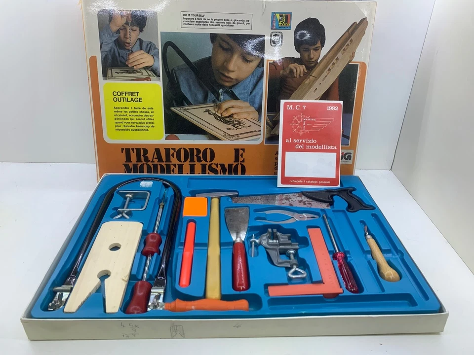 GIOCO Traforo e modelismo GIOCATTOLI  Attrezzi traforo LA NUOVA FARO 1982 - Immagine 1 di 4