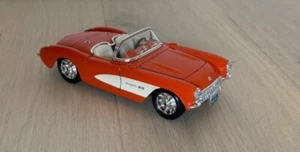Chevrolet Corvette • Modell 1957 • Bburago 1:24 Modellauto • Vitrinenmodell - Bild 1 von 4