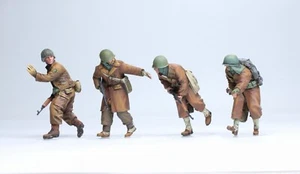 (Pre-Order) US Winter Soldiers (04 figures) European WW2 1:35 Pro Built Model - Picture 1 of 8