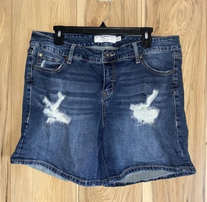 Torrid Jeans Blue Denim Shorts Destroyed Distressed Stretch Women's Size 16 - Picture 1 of 6