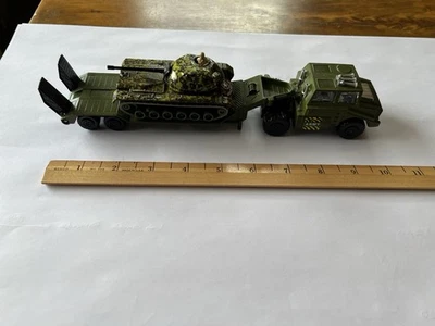 Tanque transportador Matchbox Battle Kings 1974 K-106 y tanque K-102 M48 A2 Foto 1 de 4