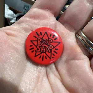 Vintage KEITH HARING POP SHOP 80's New York Hot Pink Button Pin - Picture 1 of 4