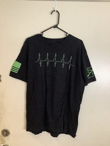 Grunt Style Gun Heart Monitor schwarz/grün bedrucktes T-Shirt XL - Bild 1 von 4