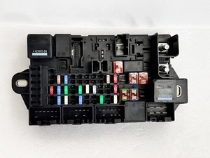 2018-2020 JAGUAR F-TYPE X152 COUPE OEM REAR CABIN JUNCTION FUSE BOX JX5314N030AC - Picture 1 of 6