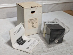 Dwyer 26111 Microprocessor Based Temperature / Process Control, Love Controls - Picture 1 of 10