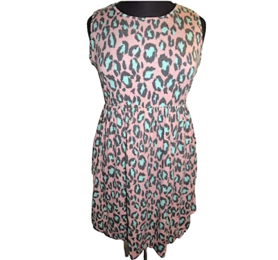 Vestido Perfect Estampado Leopardo Melocotón Coral Como Nuevo Elástico Sin Mangas Talla Grande 1X Foto 1 de 4